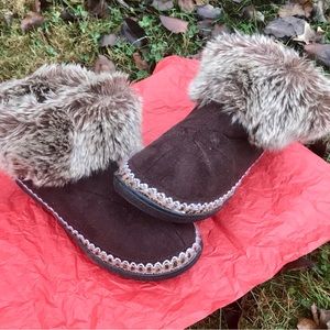 ISOTONER Inside-outside size 7 1/2-8. Machine washable. NWOT